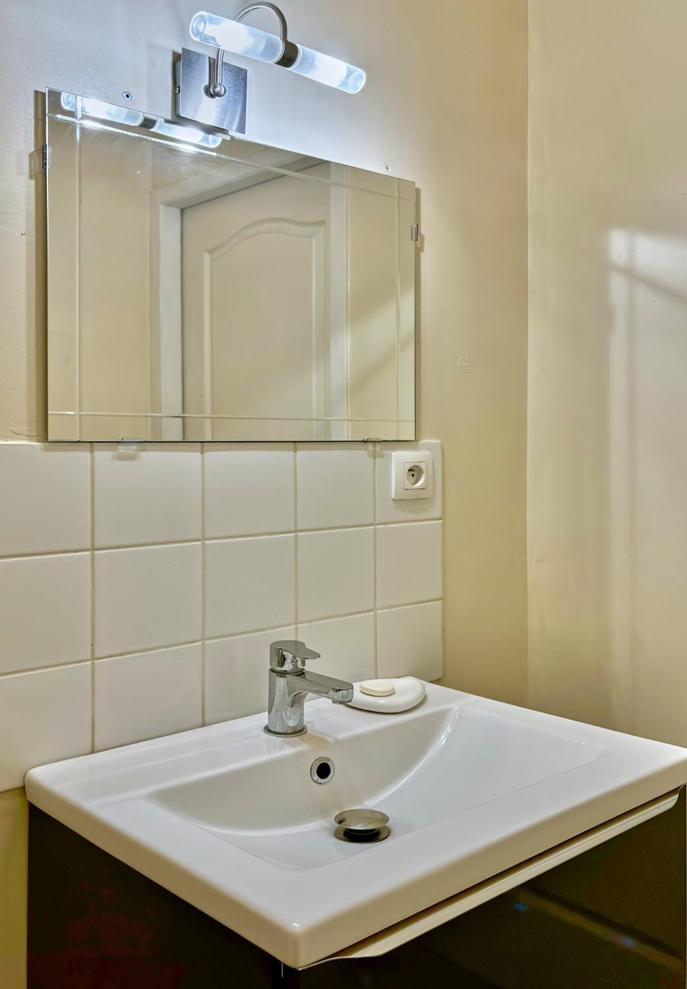 Agreable Studio En Hyper Centre Nevers Eksteriør bilde